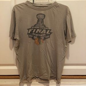 blackhawks t-shirt